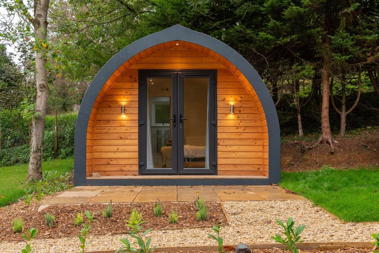 The Plough Inn Cabins Ramsden Buitenkant foto