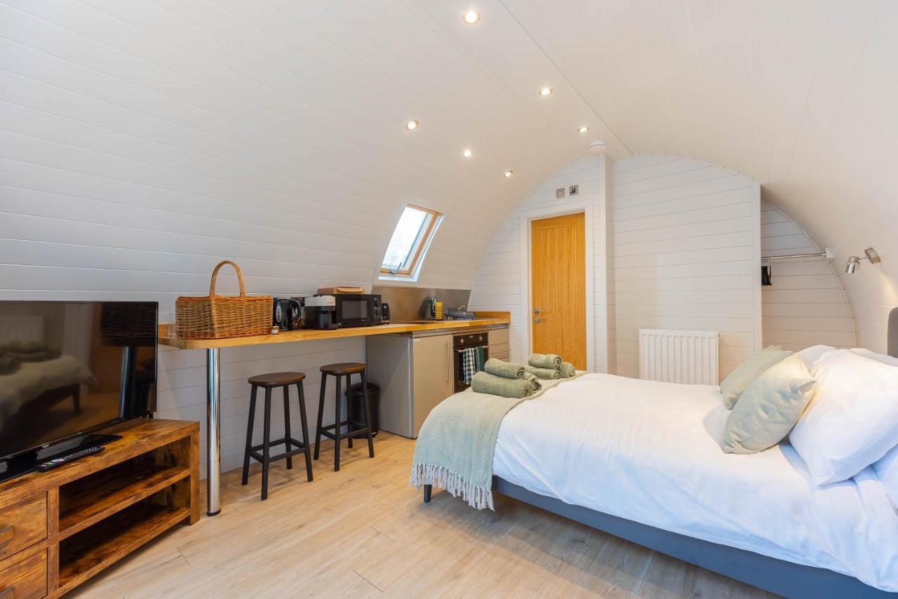 The Plough Inn Cabins Ramsden Buitenkant foto