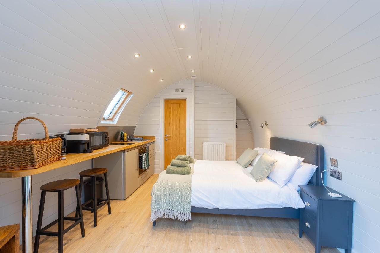 The Plough Inn Cabins Ramsden Buitenkant foto